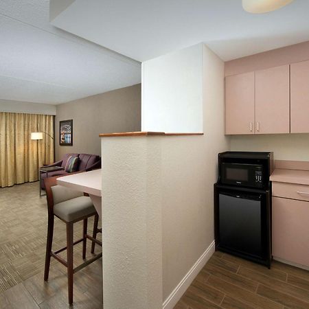 Hampton Inn Rochester Greece Экстерьер фото