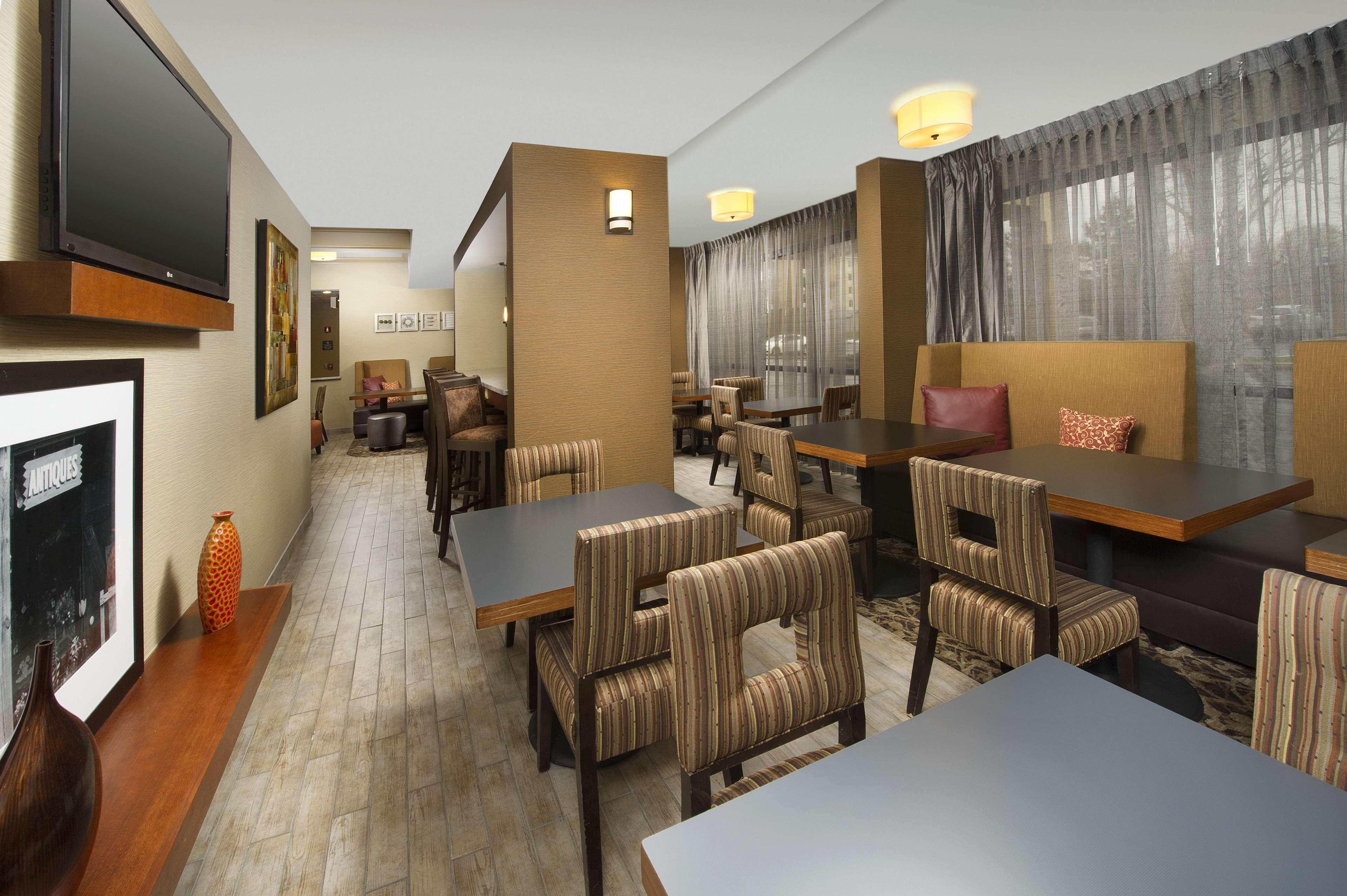 Hampton Inn Rochester Greece Экстерьер фото