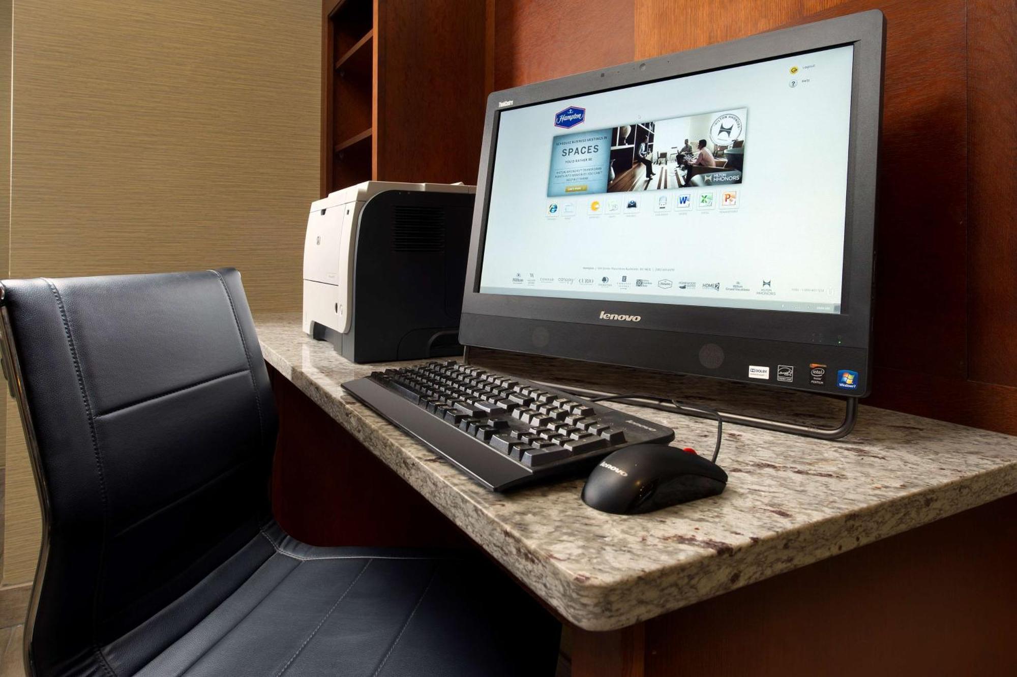 Hampton Inn Rochester Greece Экстерьер фото