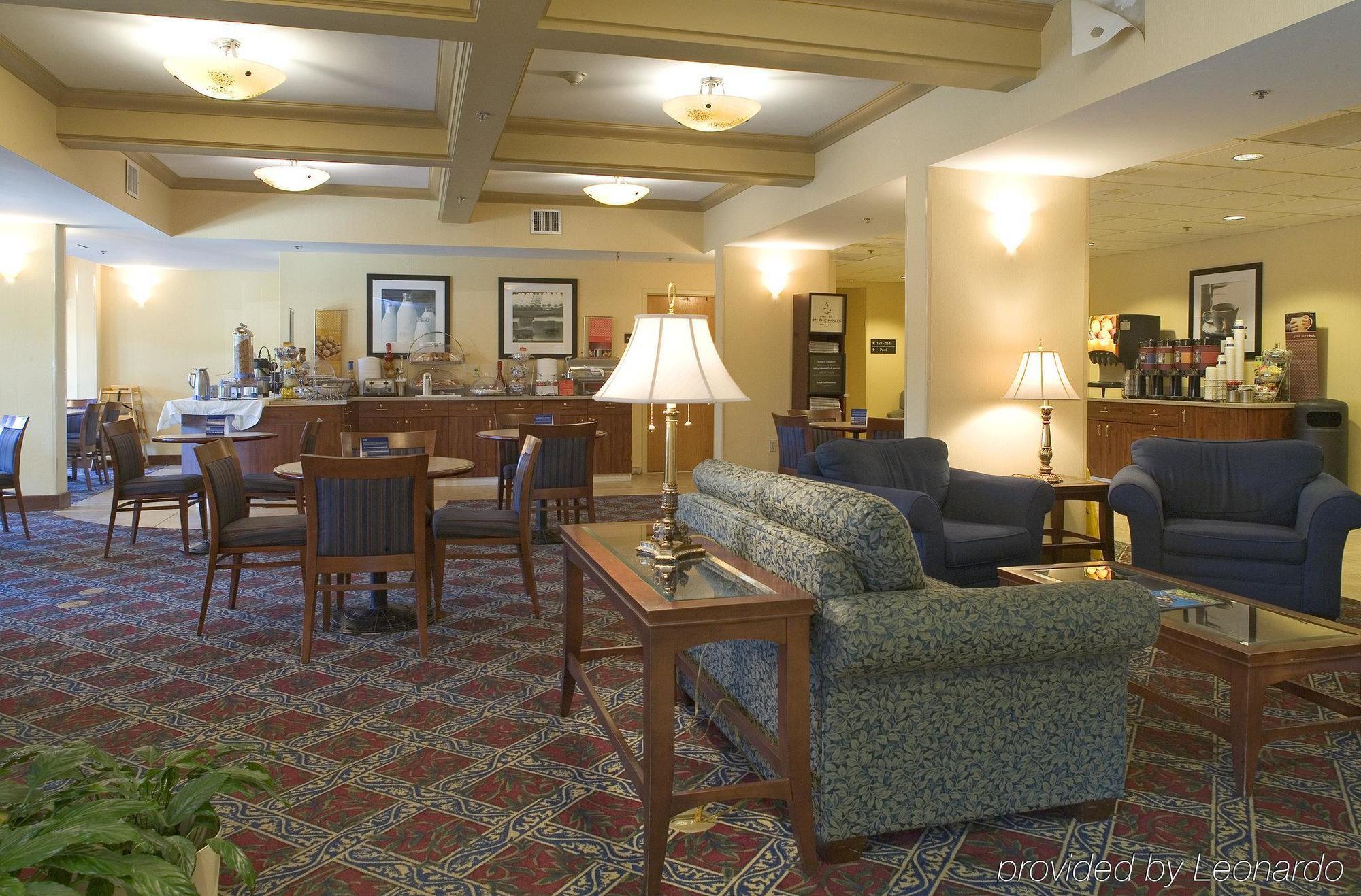 Hampton Inn Rochester Greece Интерьер фото