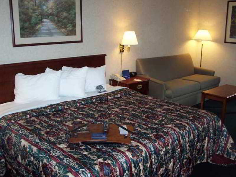 Hampton Inn Rochester Greece Номер фото